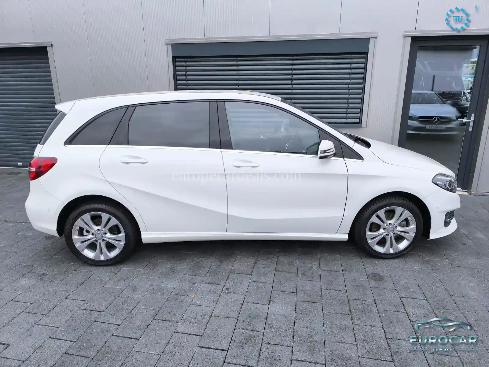 Mercedes-Benz B 180