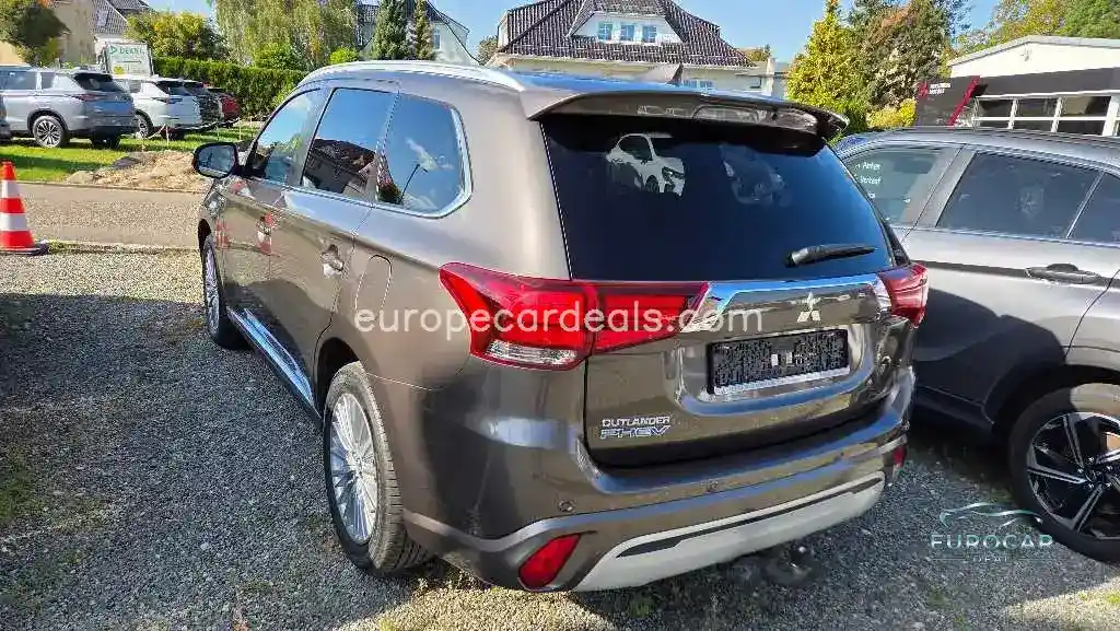 Mitsubishi Plug-in Hybrid Outlander