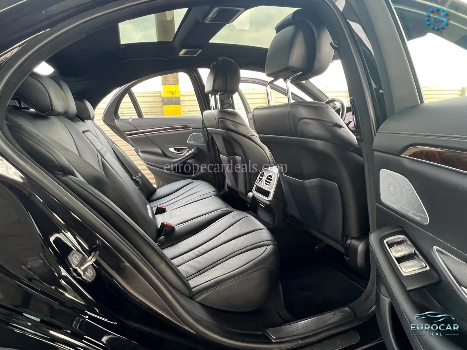 Mercedes-Benz S 560