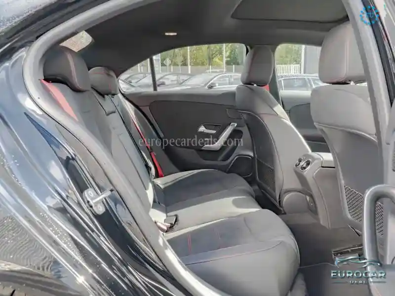 Mercedes-Benz A 35 AMG