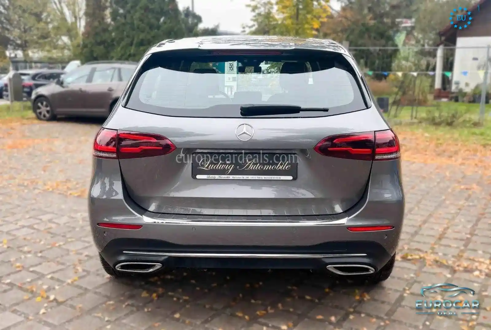 Mercedes-Benz B 180
