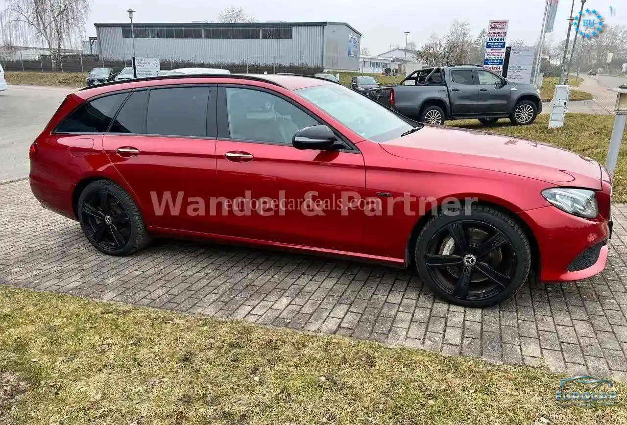 Mercedes-Benz E 300