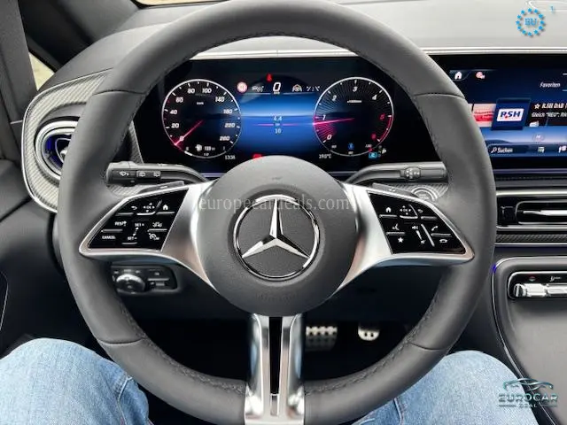 Mercedes-Benz V 220