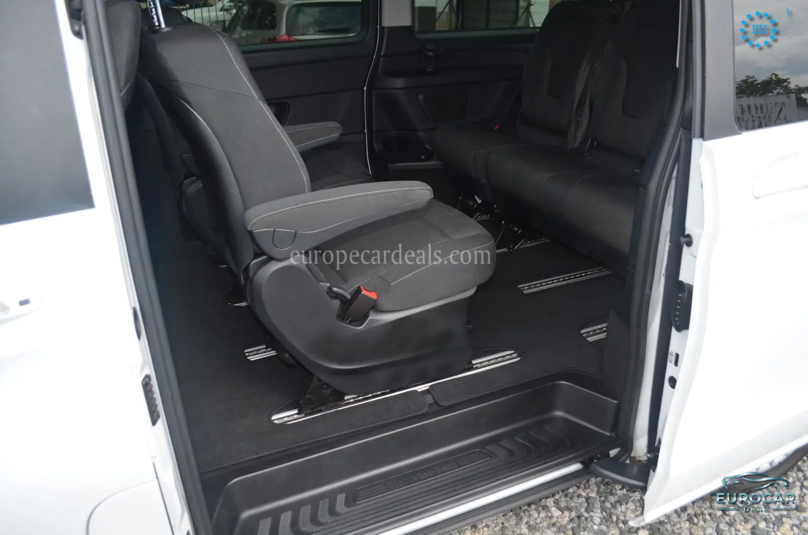 Mercedes-Benz V 220