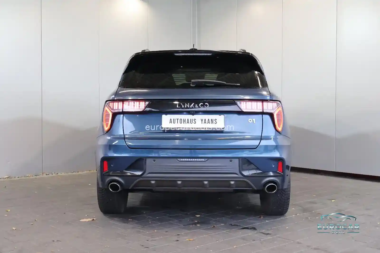 Lynk&Co 01