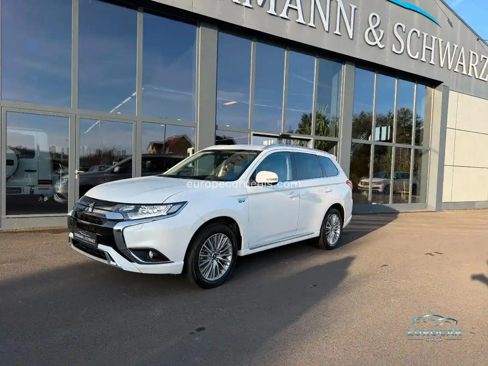Mitsubishi Plug-in Hybrid Outlander