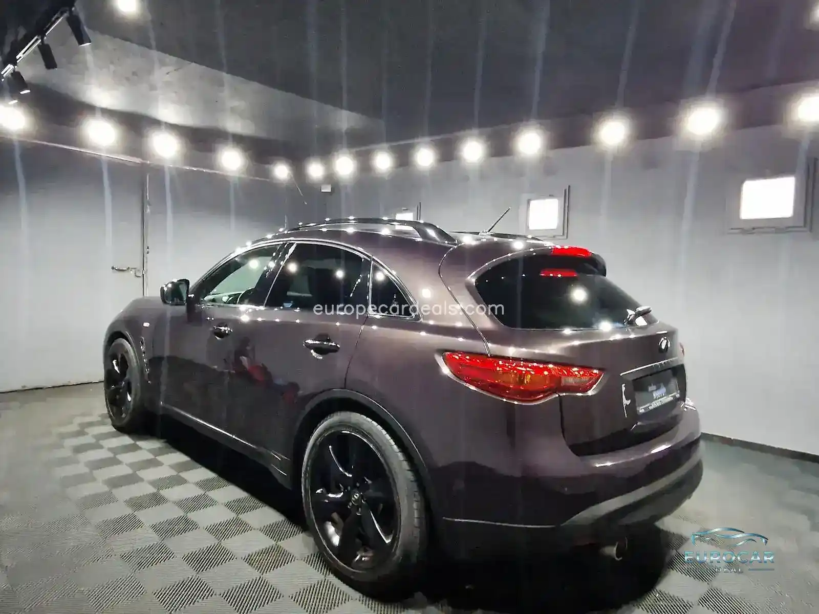 Infiniti QX70