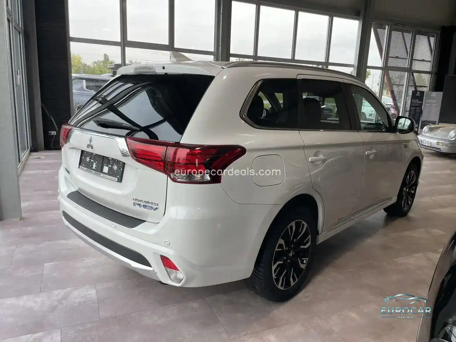 Mitsubishi Plug-in Hybrid Outlander