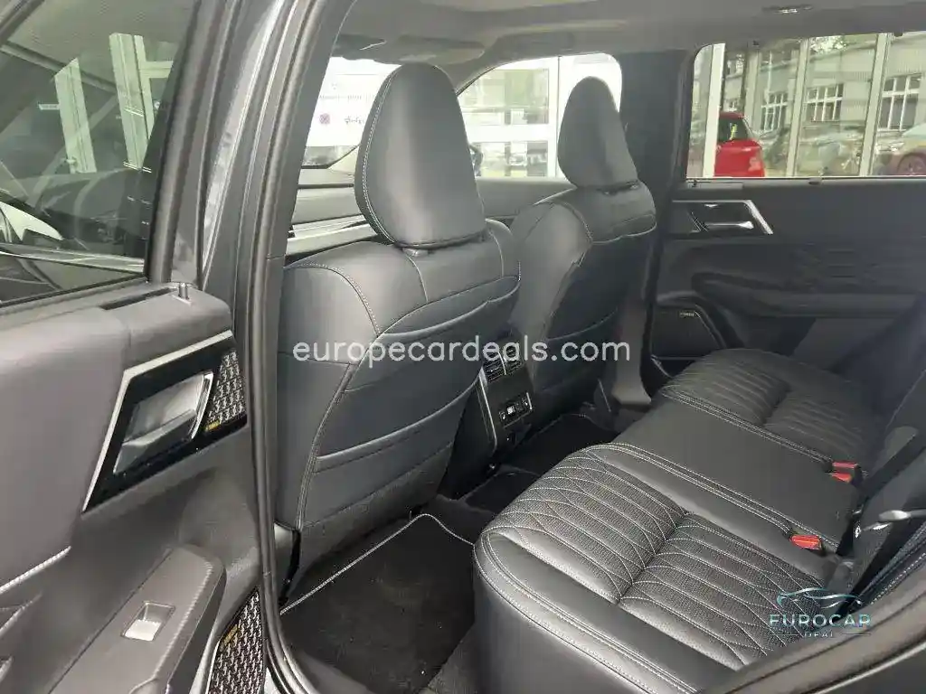 Mitsubishi Plug-in Hybrid Outlander