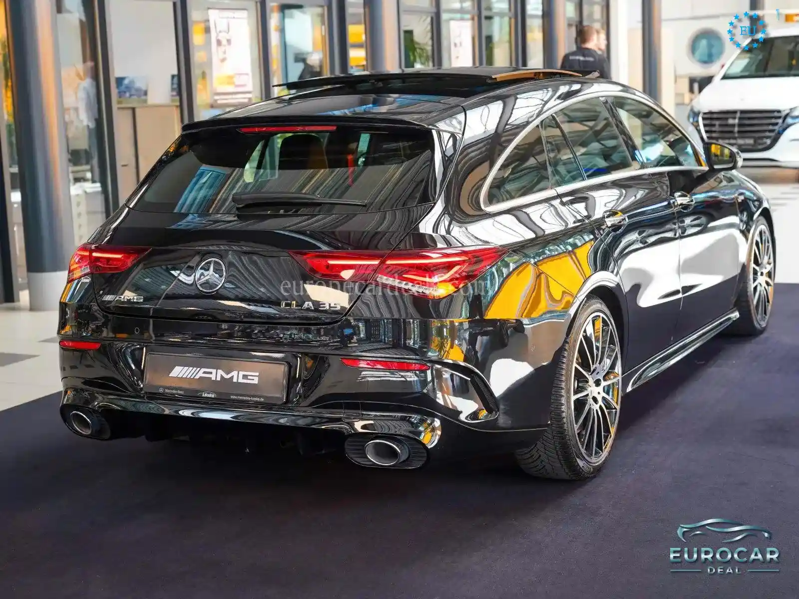 Mercedes-Benz CLA 35 AMG Shooting Brake