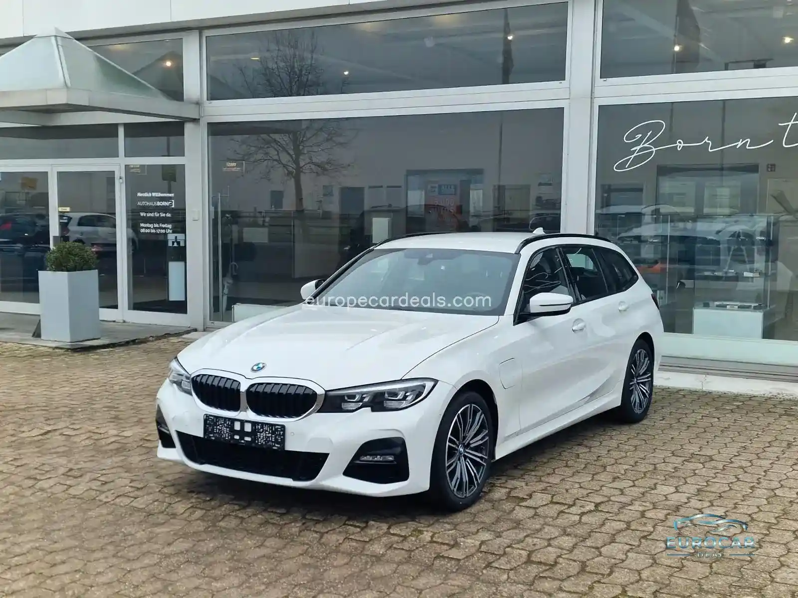BMW 330