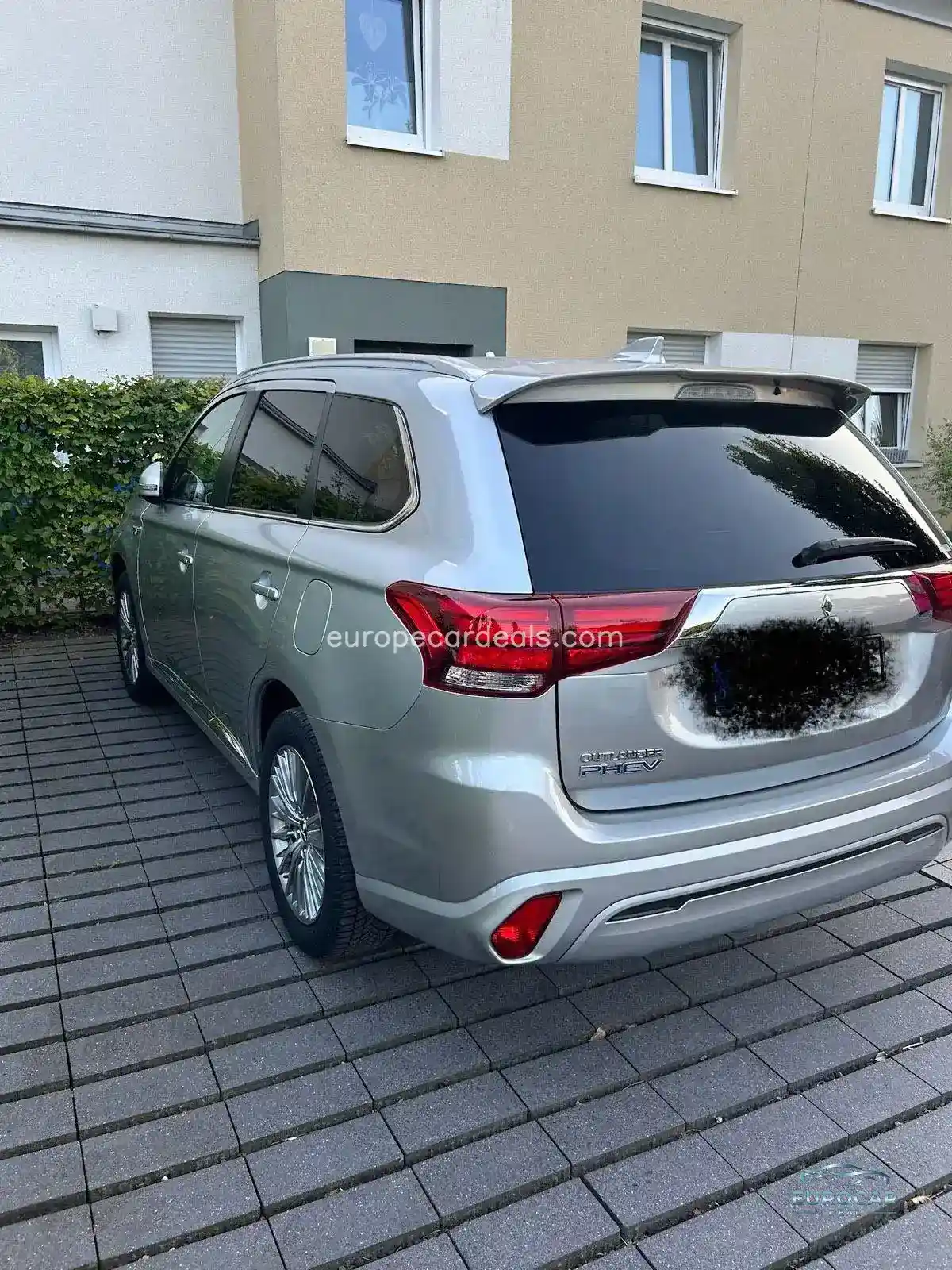 Mitsubishi Plug-in Hybrid Outlander