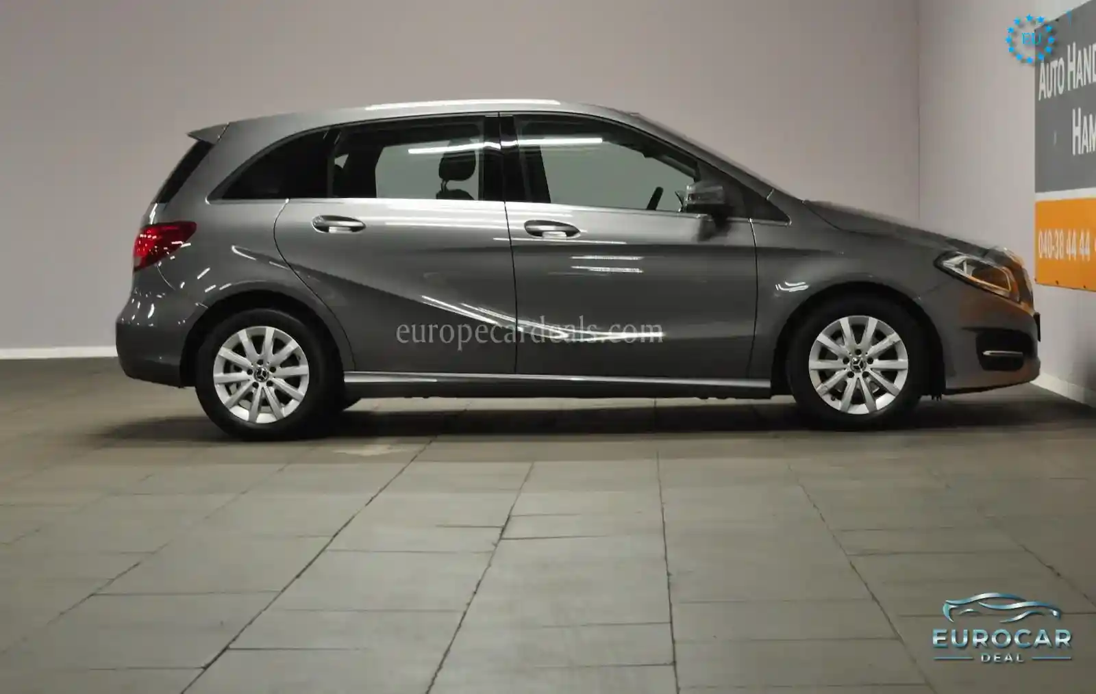 Mercedes-Benz B 180