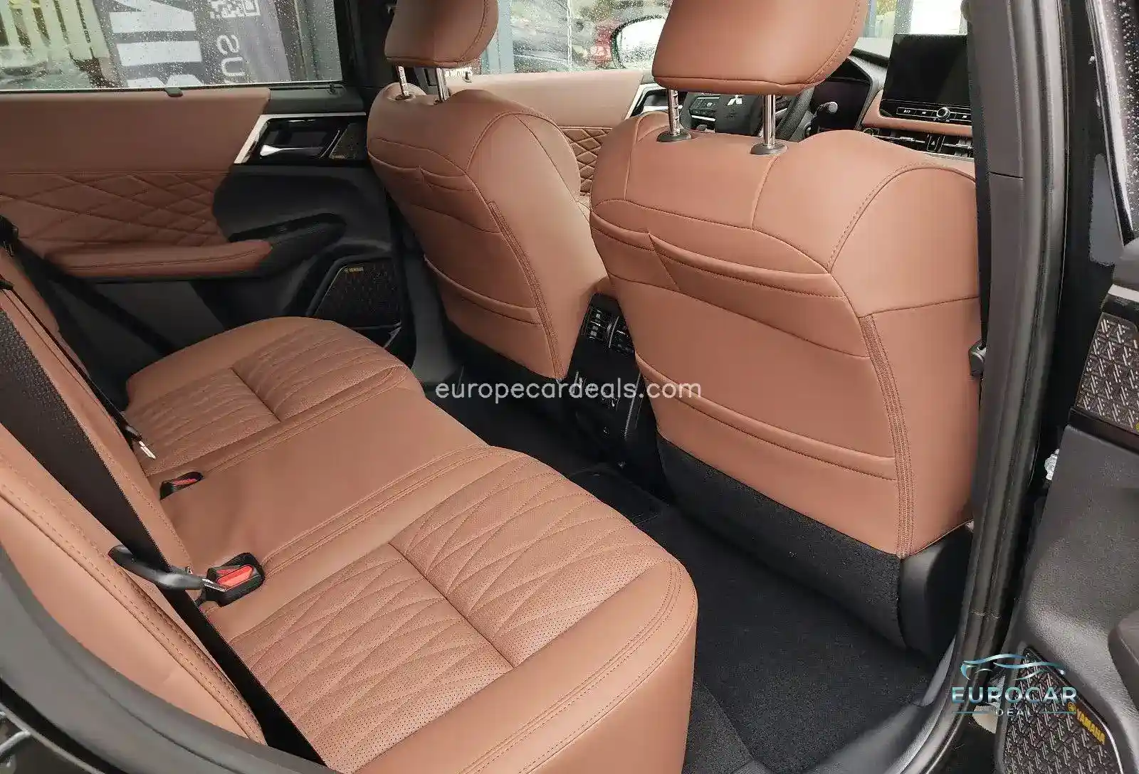 Mitsubishi Plug-in Hybrid Outlander