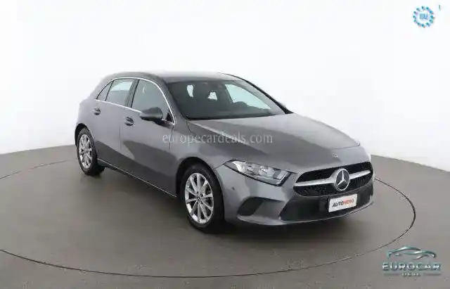 Mercedes-Benz A 220