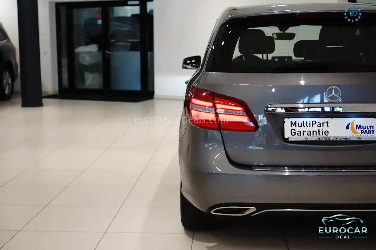 Mercedes-Benz B 180