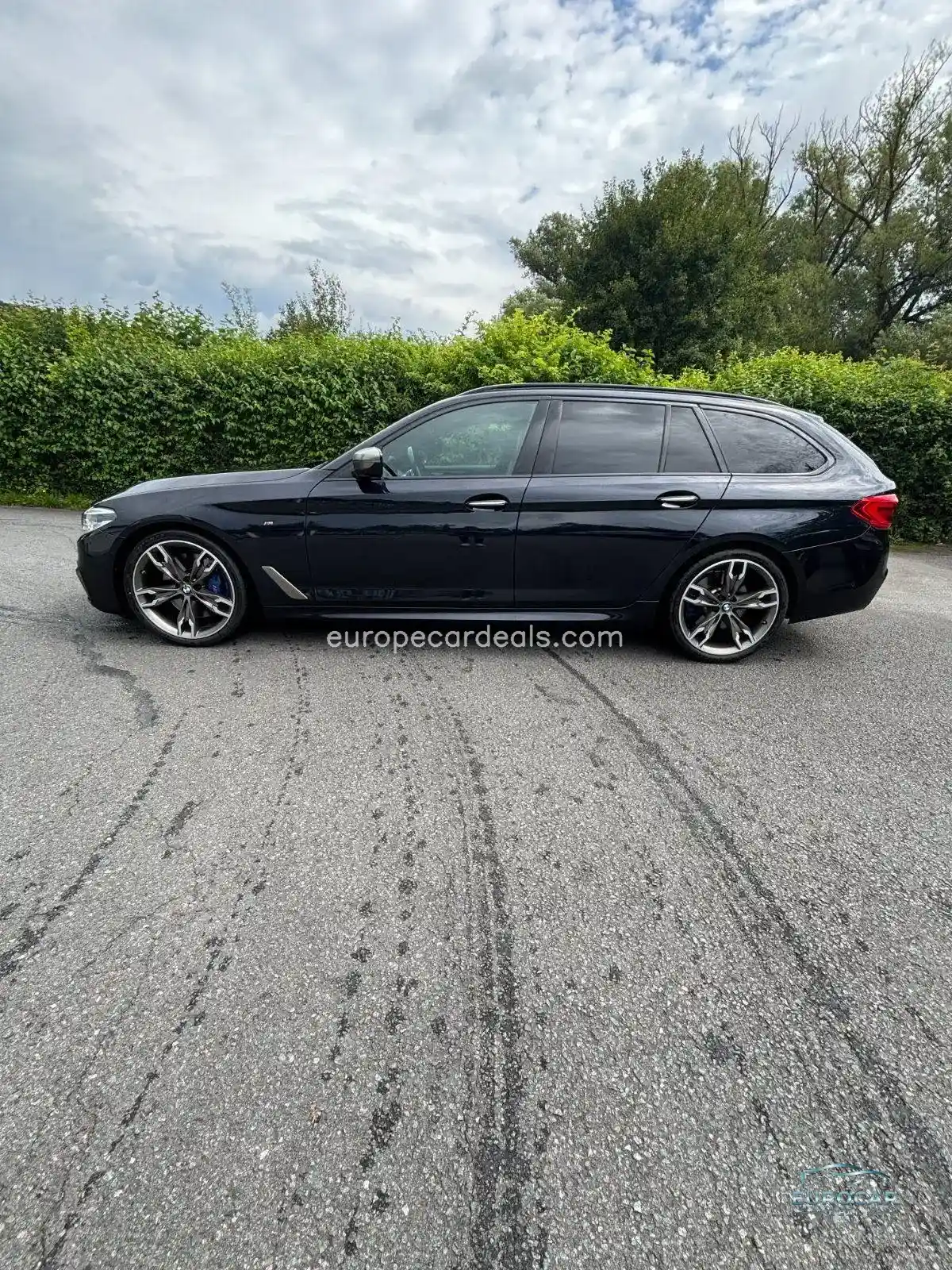 BMW M550