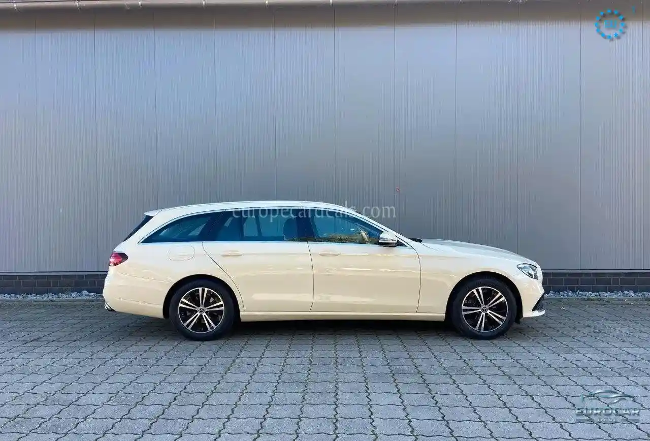 Mercedes-Benz E 200