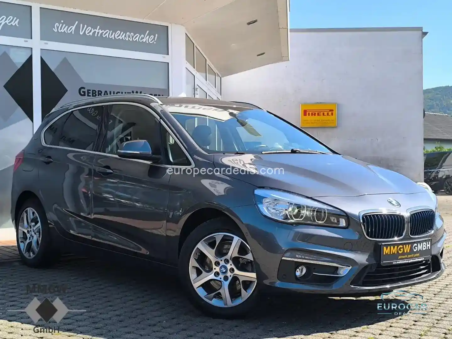 BMW 225