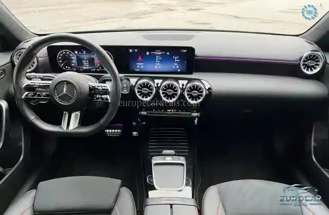Mercedes-Benz A 220