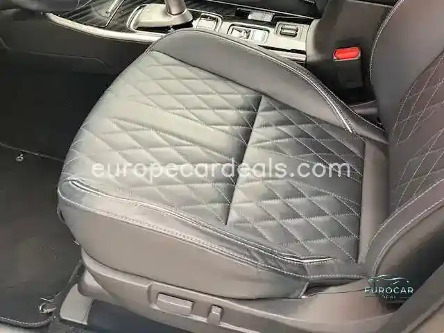 Mitsubishi Plug-in Hybrid Outlander