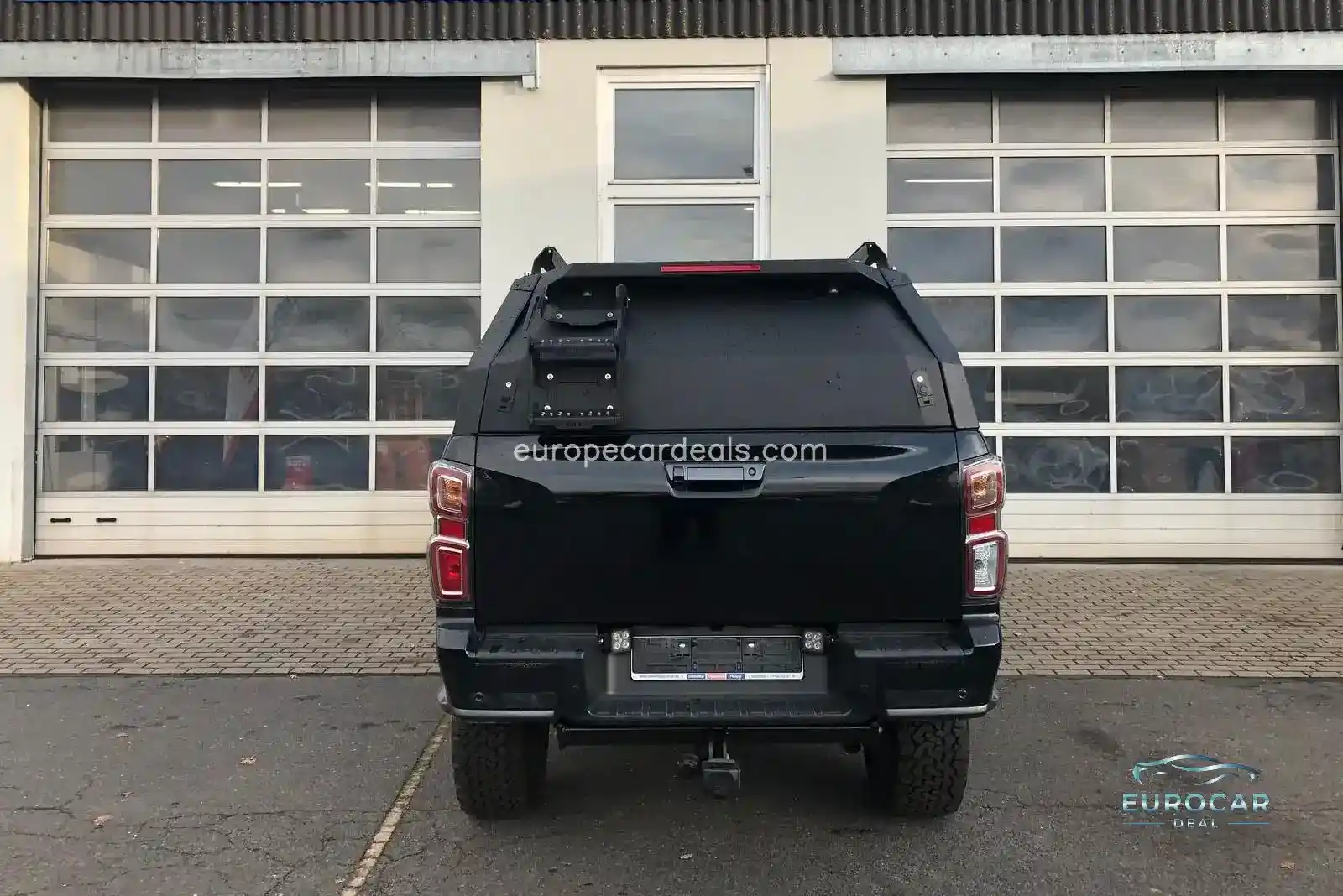 Double Cab V-Cross AT ” BAD-MAX “