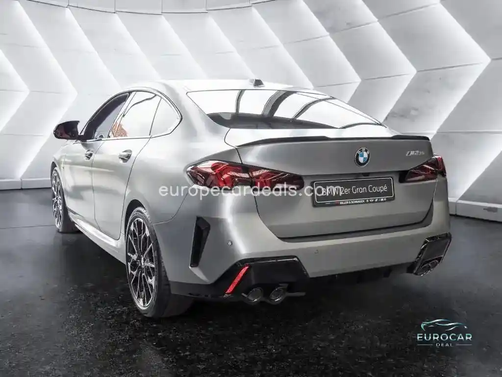 BMW M235