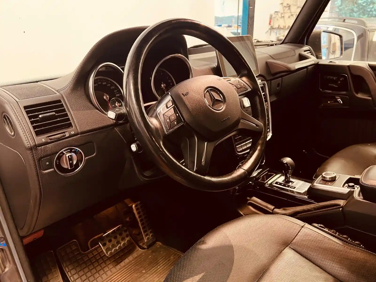Mercedes-Benz G 500
