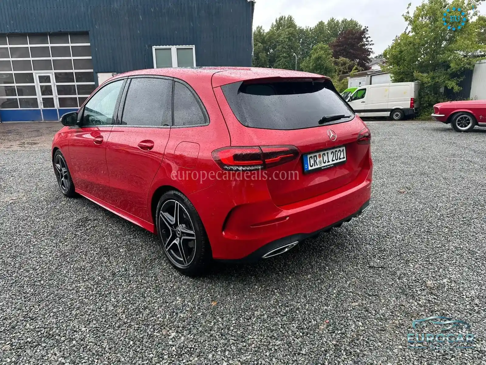 Mercedes-Benz B 180