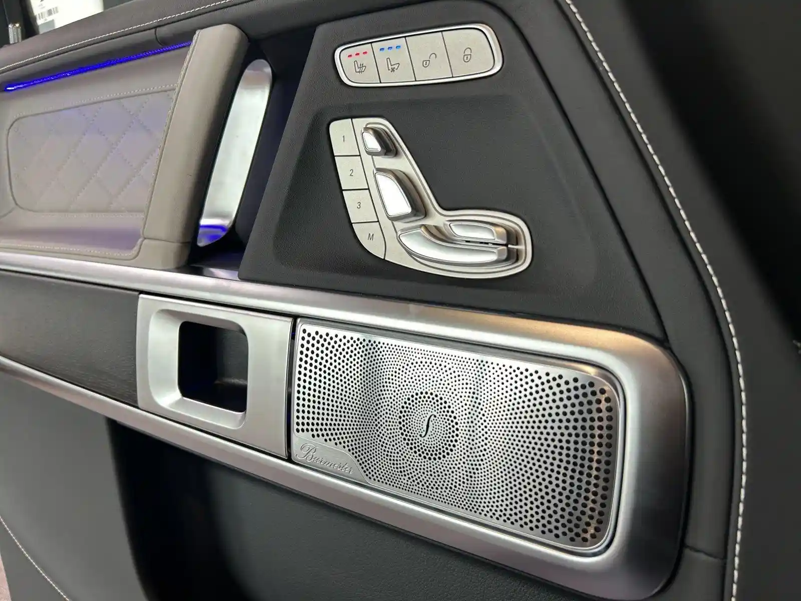 Mercedes-Benz G 500