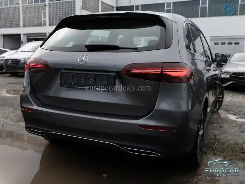 Mercedes-Benz B 200
