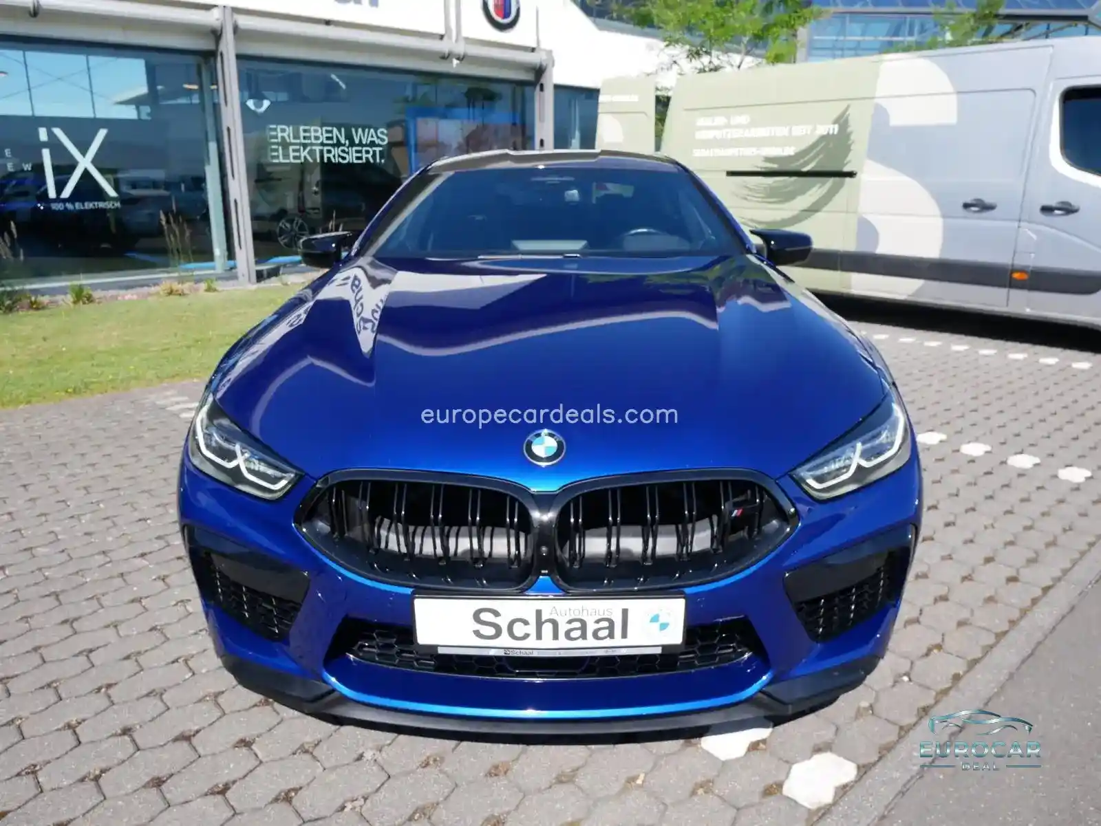 BMW M8