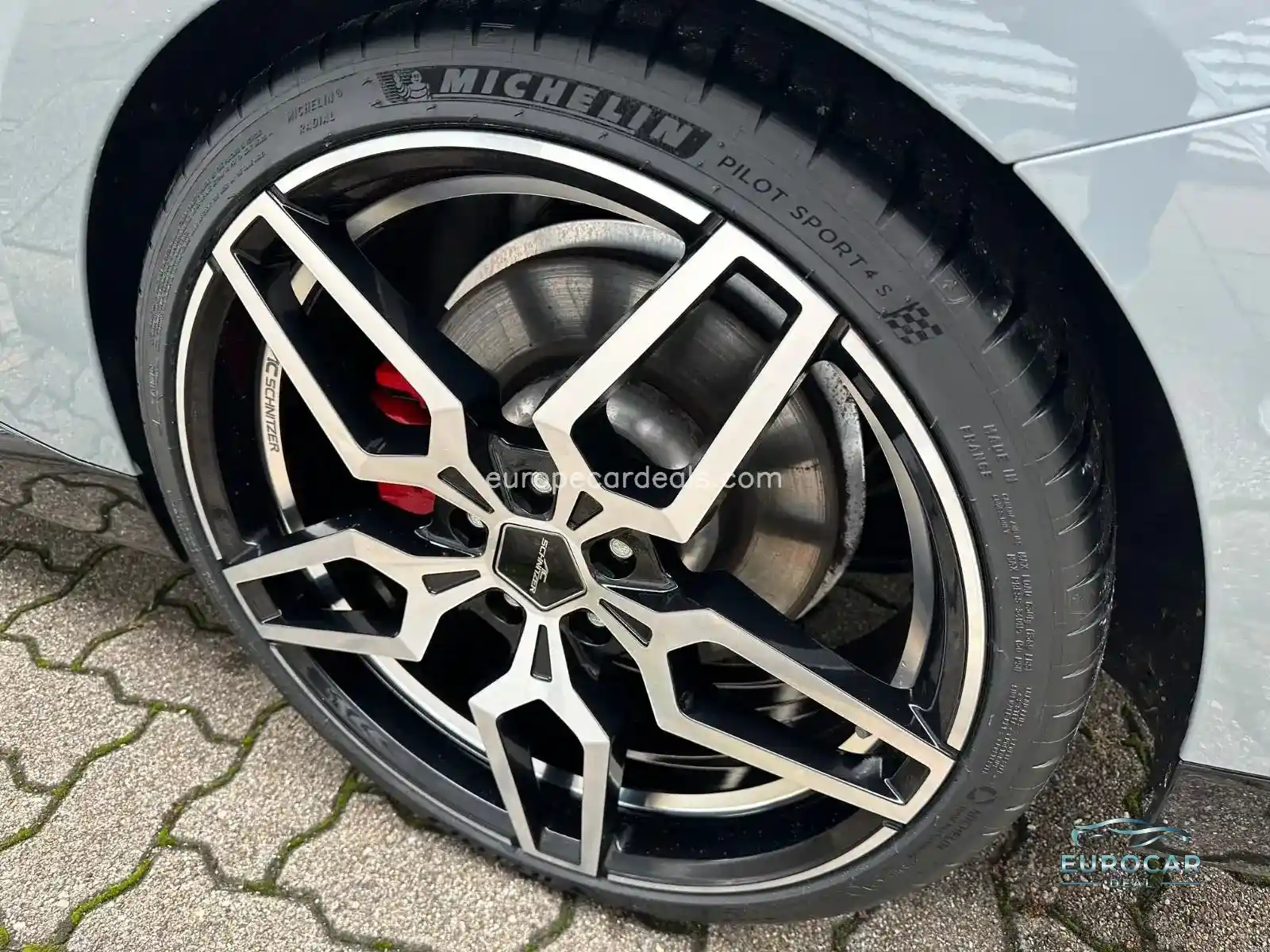 BMW M240i