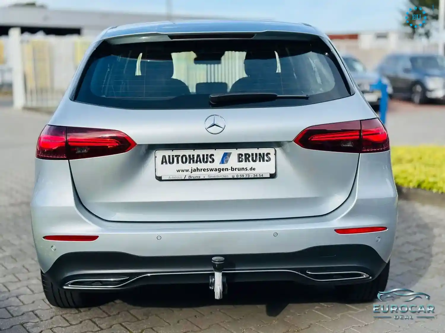 Mercedes-Benz B 180