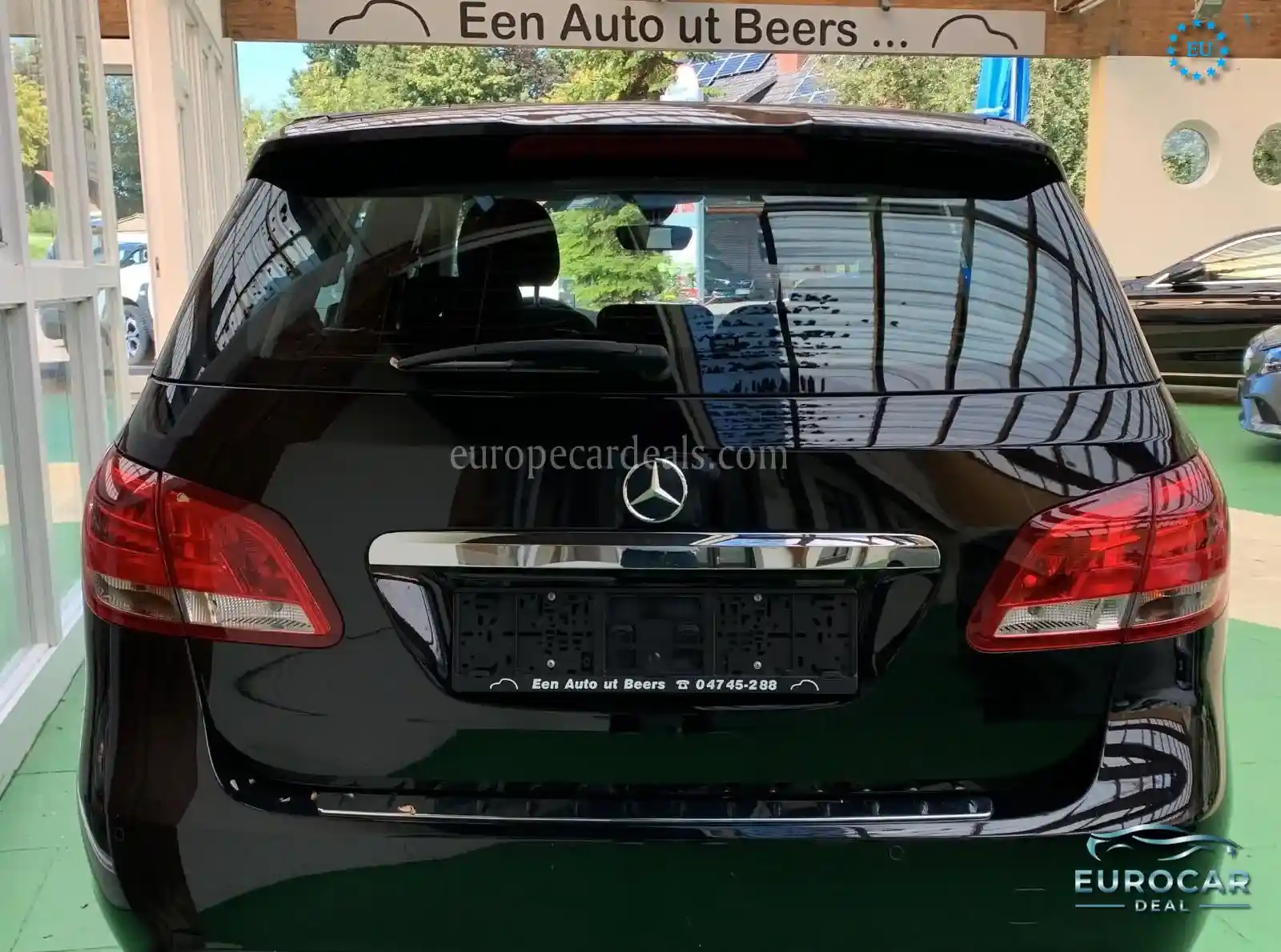 Mercedes-Benz B 180