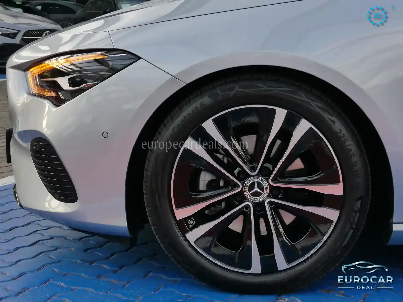 Mercedes-Benz CLA 180