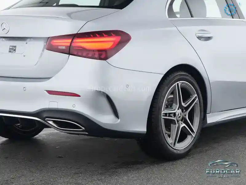 Mercedes-Benz A 220