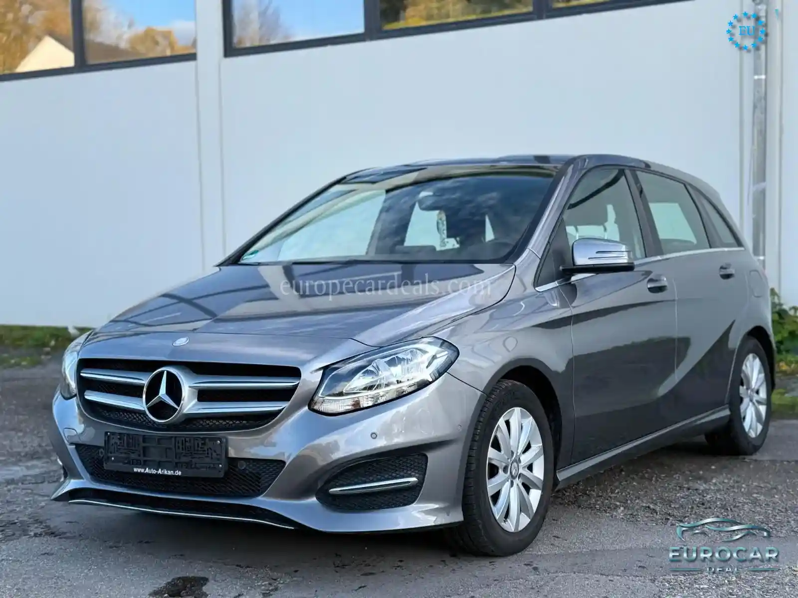 Mercedes-Benz B 180