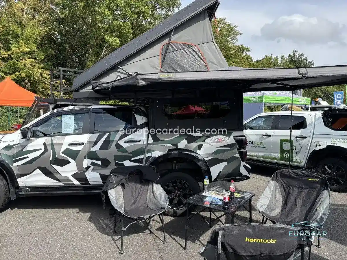 Double Cab 4WD V-CROSS A/T MODE-CAB Fahrw.