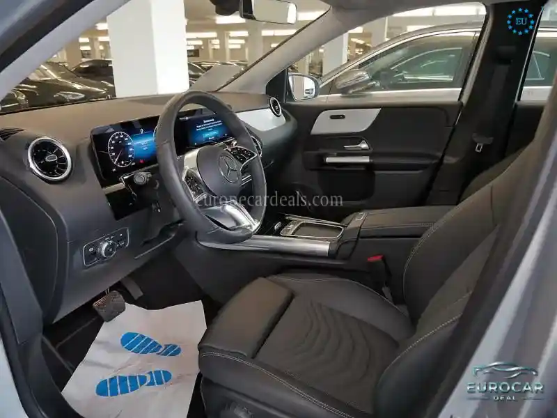 Mercedes-Benz B 220
