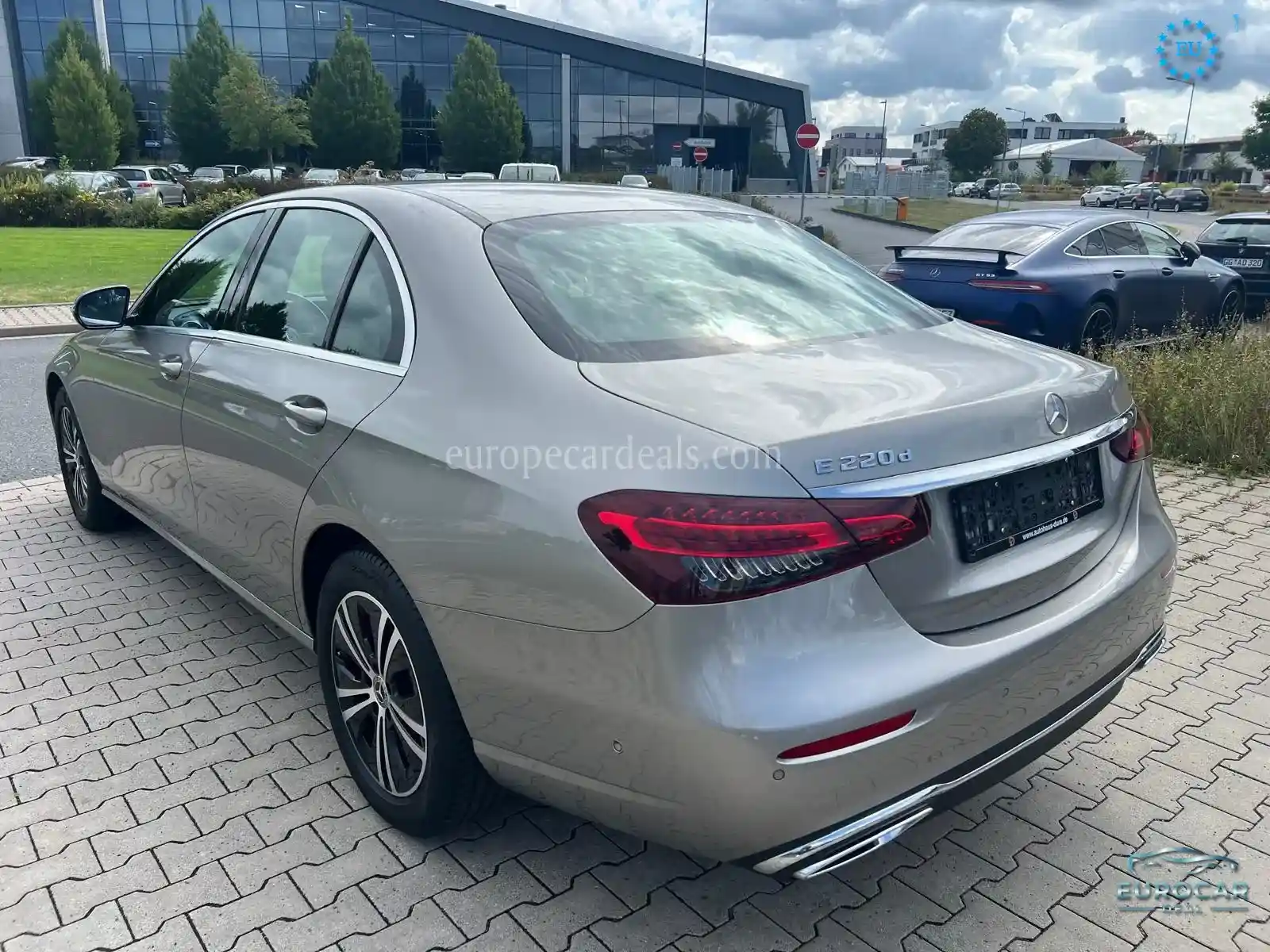 Mercedes-Benz E 220