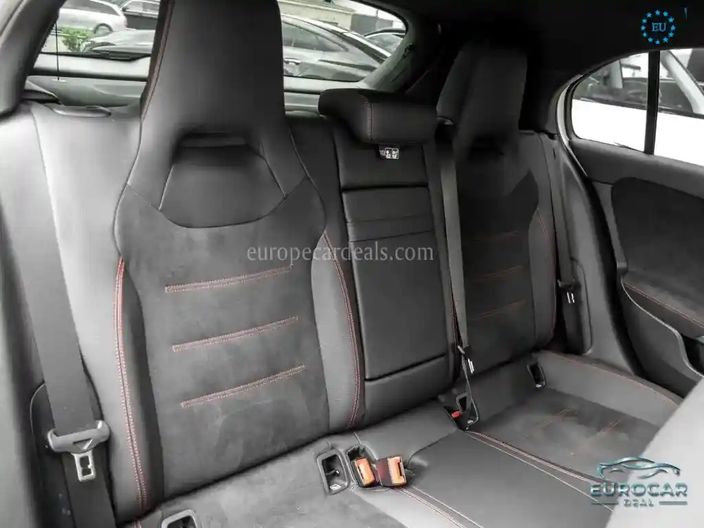 Mercedes-Benz A 220