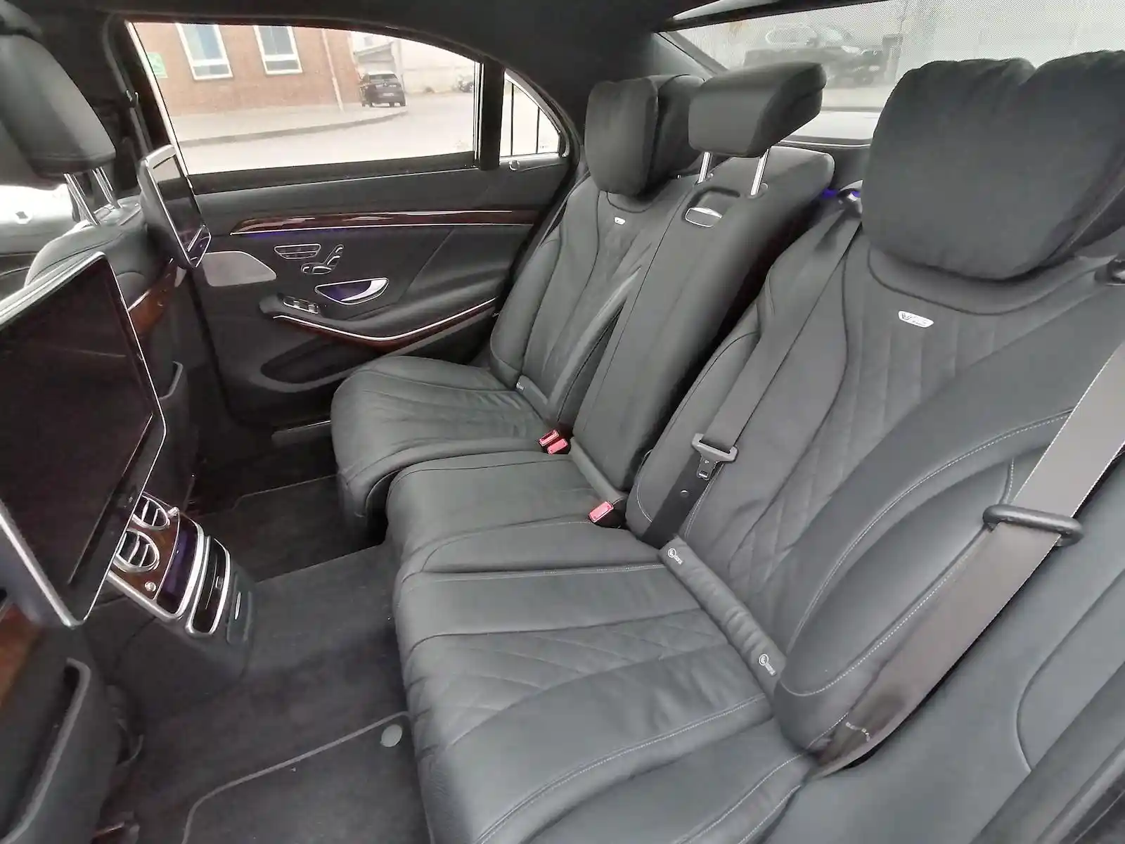 Mercedes-Benz S 600