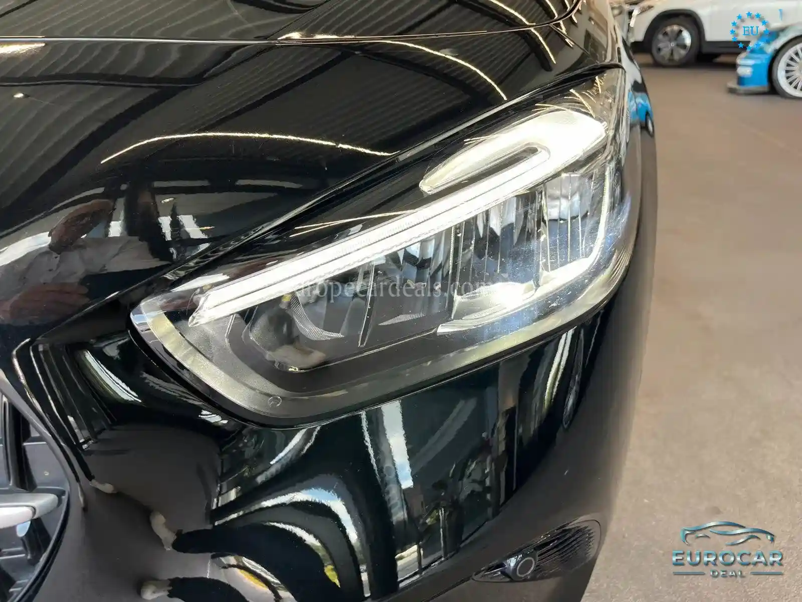 Mercedes-Benz B 180
