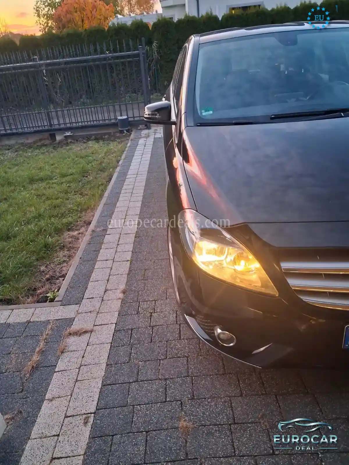 Mercedes-Benz B 180