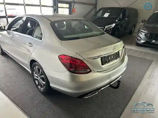 Mercedes-Benz C 180
