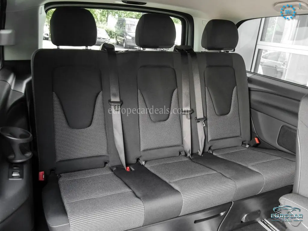 Mercedes-Benz V 220