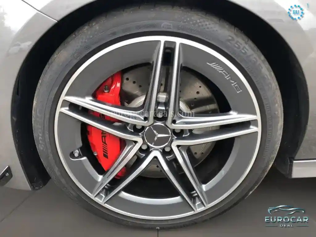 Mercedes-Benz CLA 45 AMG Shooting Brake