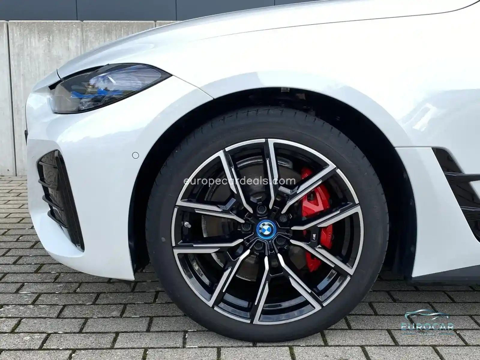 BMW i4