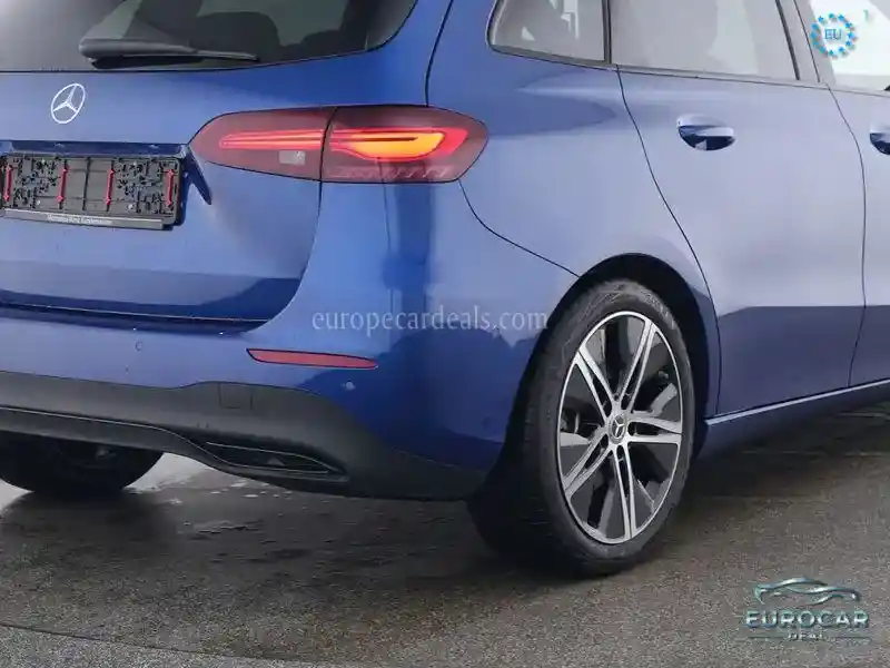 Mercedes-Benz B 220